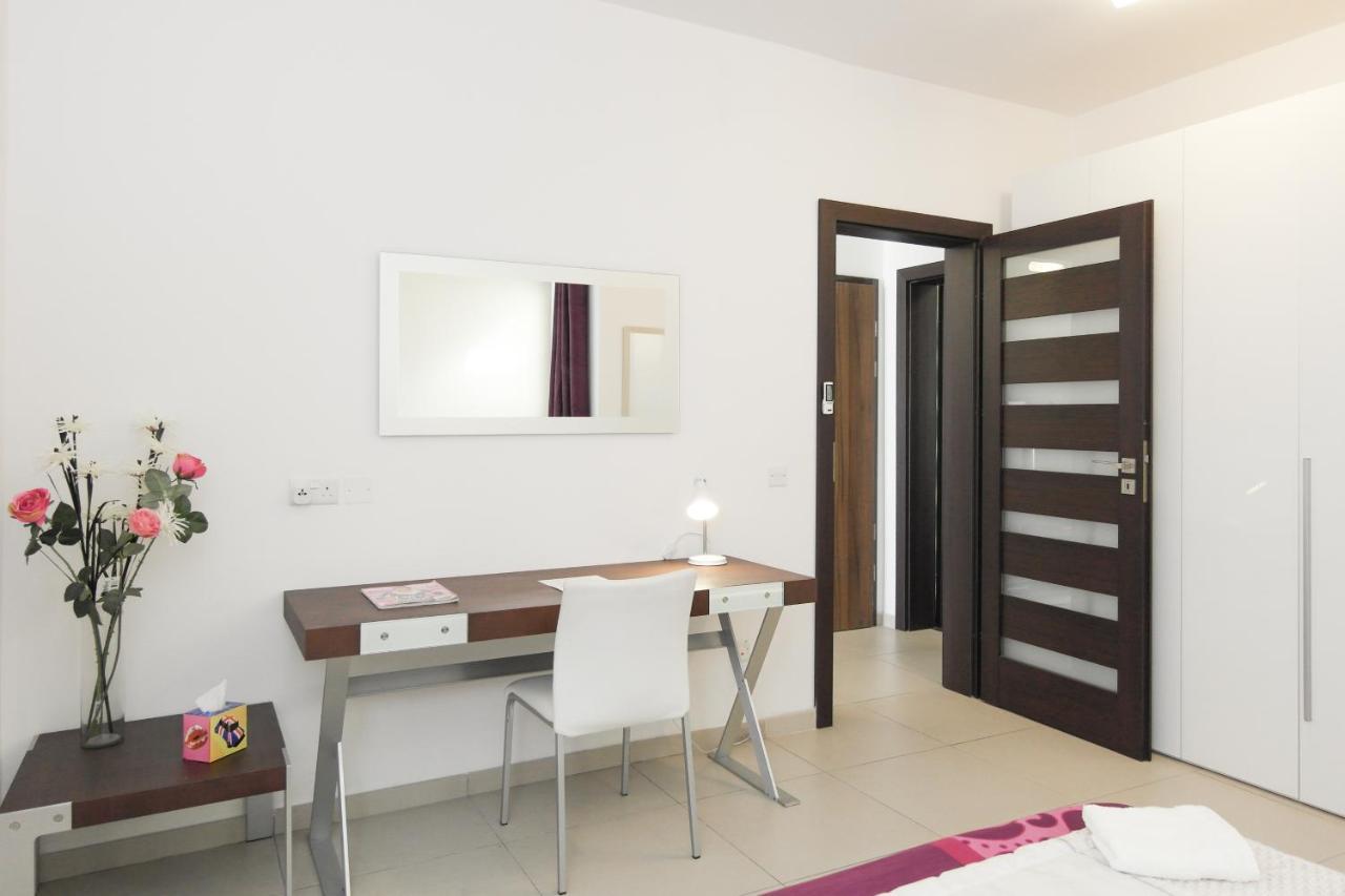 Modern Luxury Penthouse In Perfect Sliema Location 아파트 외부 사진
